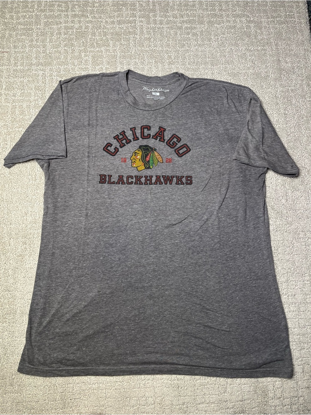 Wright & Ditson NHL Chicago Blackhawks Gray Logo Graphic T Shirt Mens XL Jersey